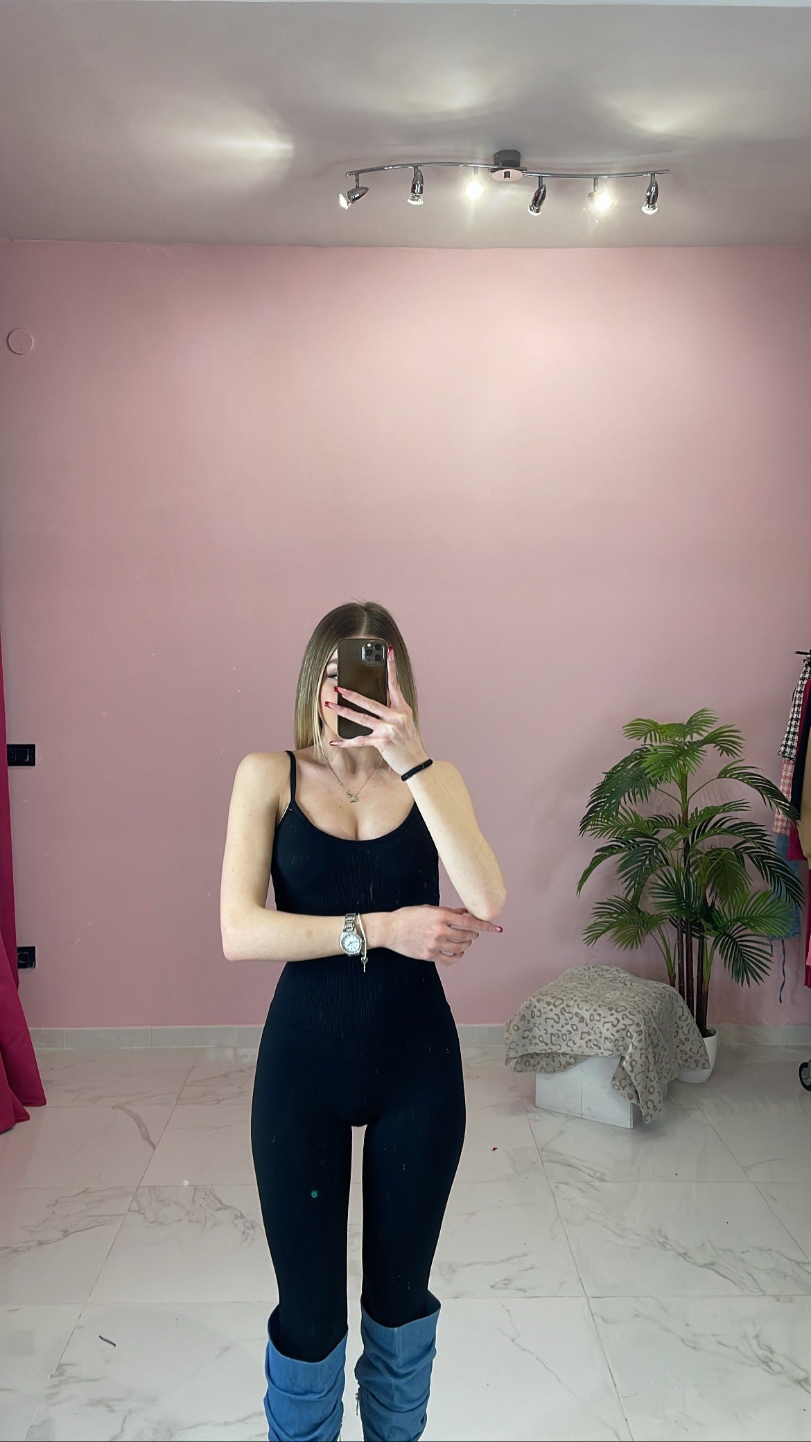 JUMPSUIT MODELLANTE