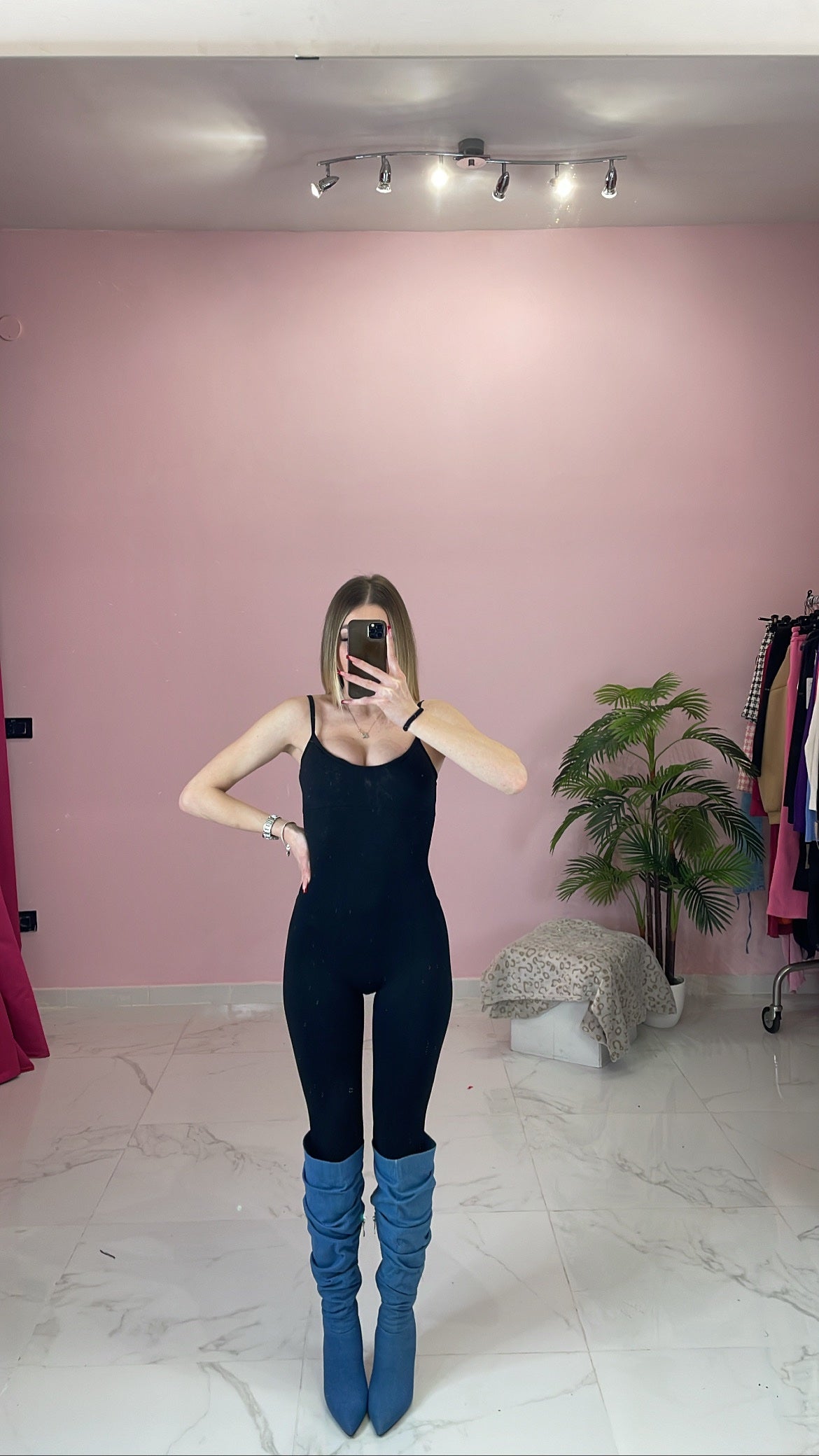 JUMPSUIT MODELLANTE