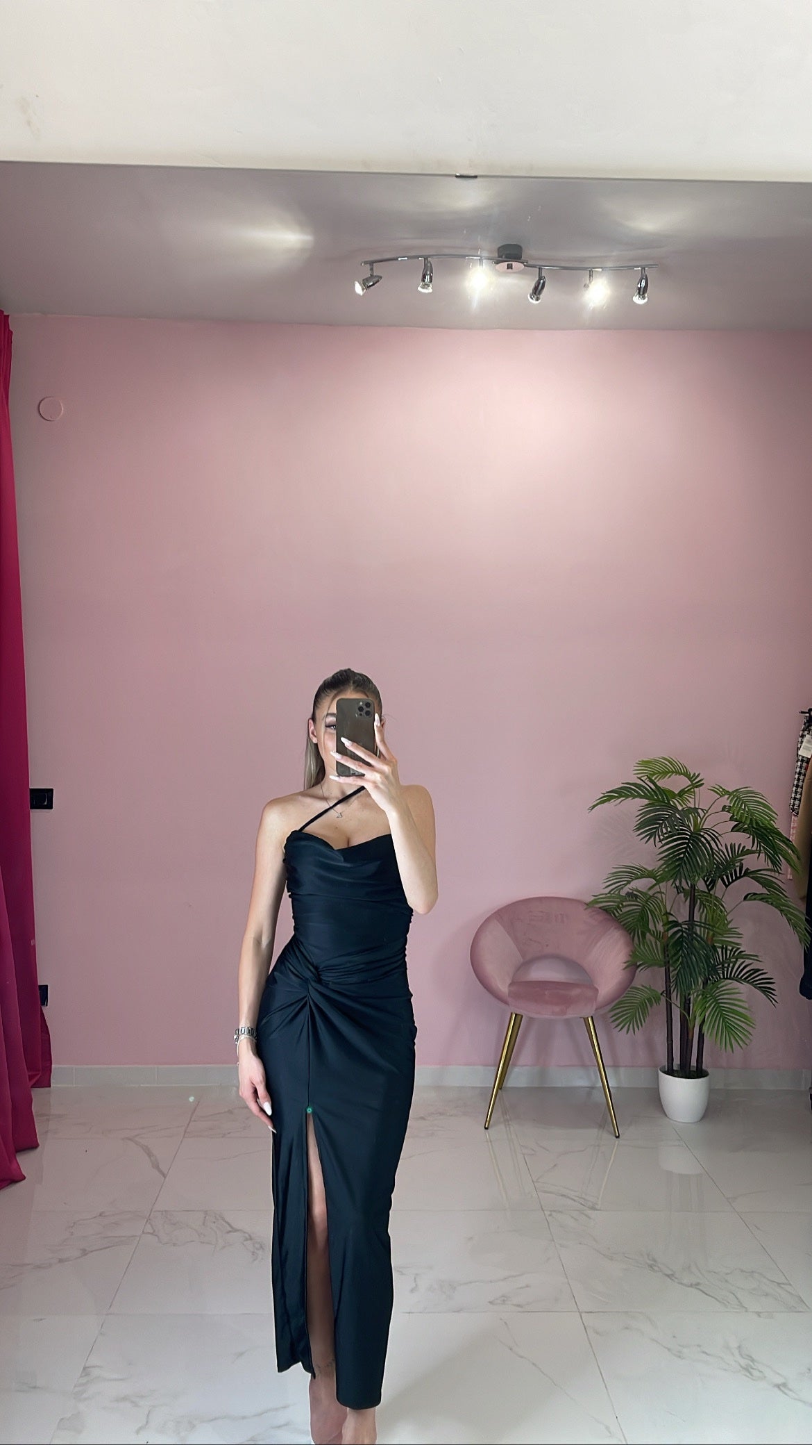 ABITO TOTAL BLACK&amp;RED