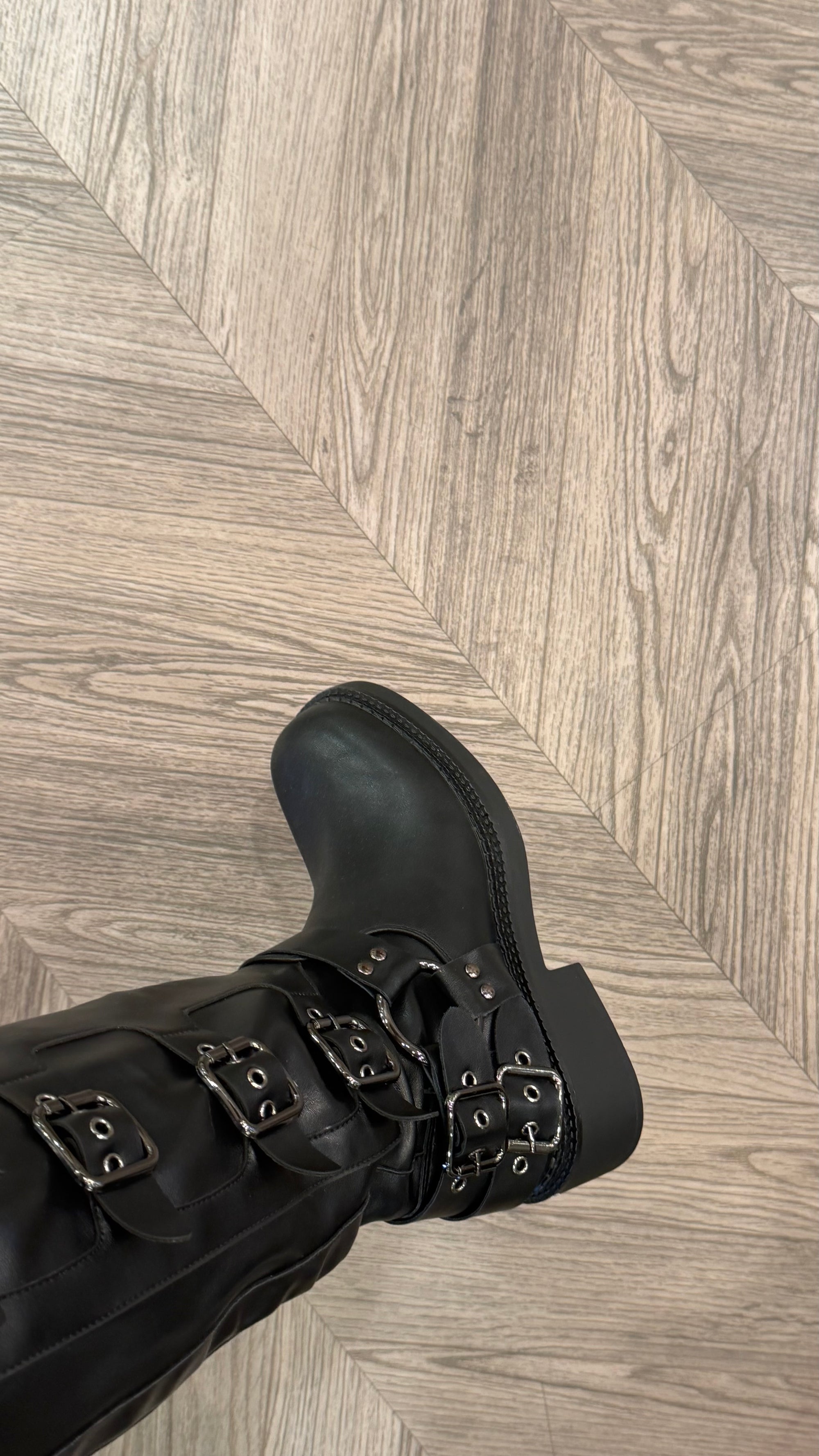 BIKER BOOTS