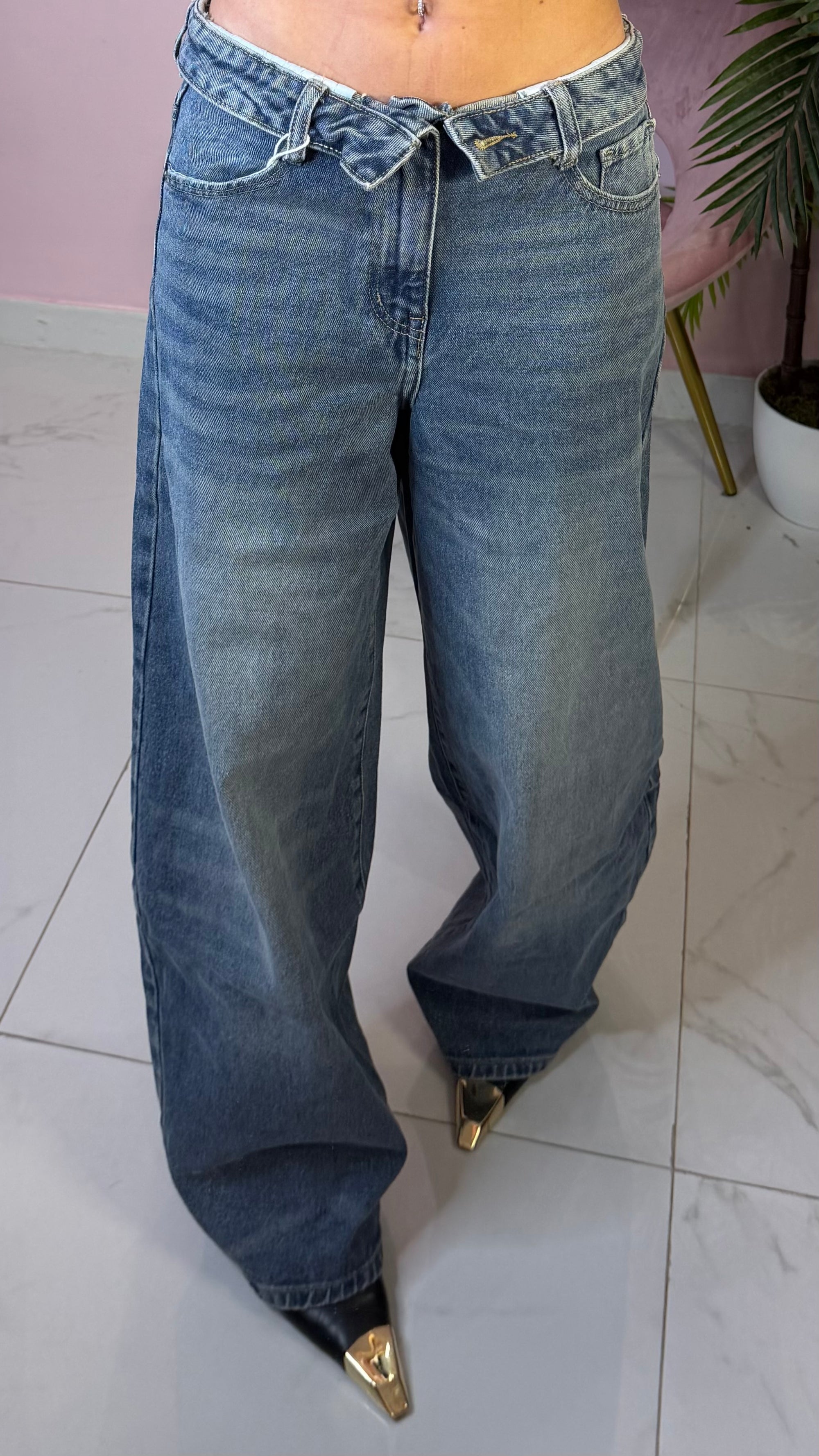 JEANS CON RISVOLTO