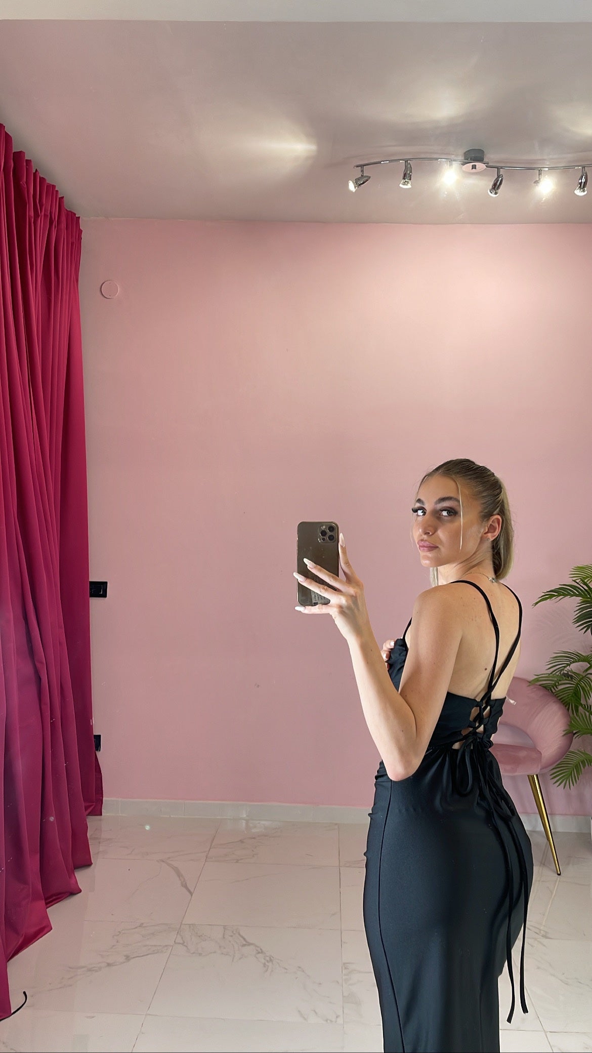 ABITO TOTAL BLACK&amp;RED