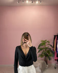 BODY CON SCOLLO E ARRICCIATURA
