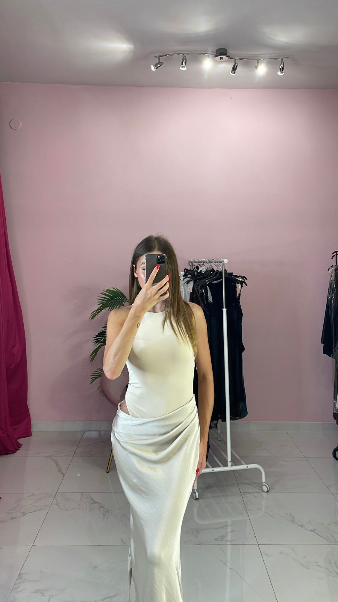 ABITO CUT OUT RASO