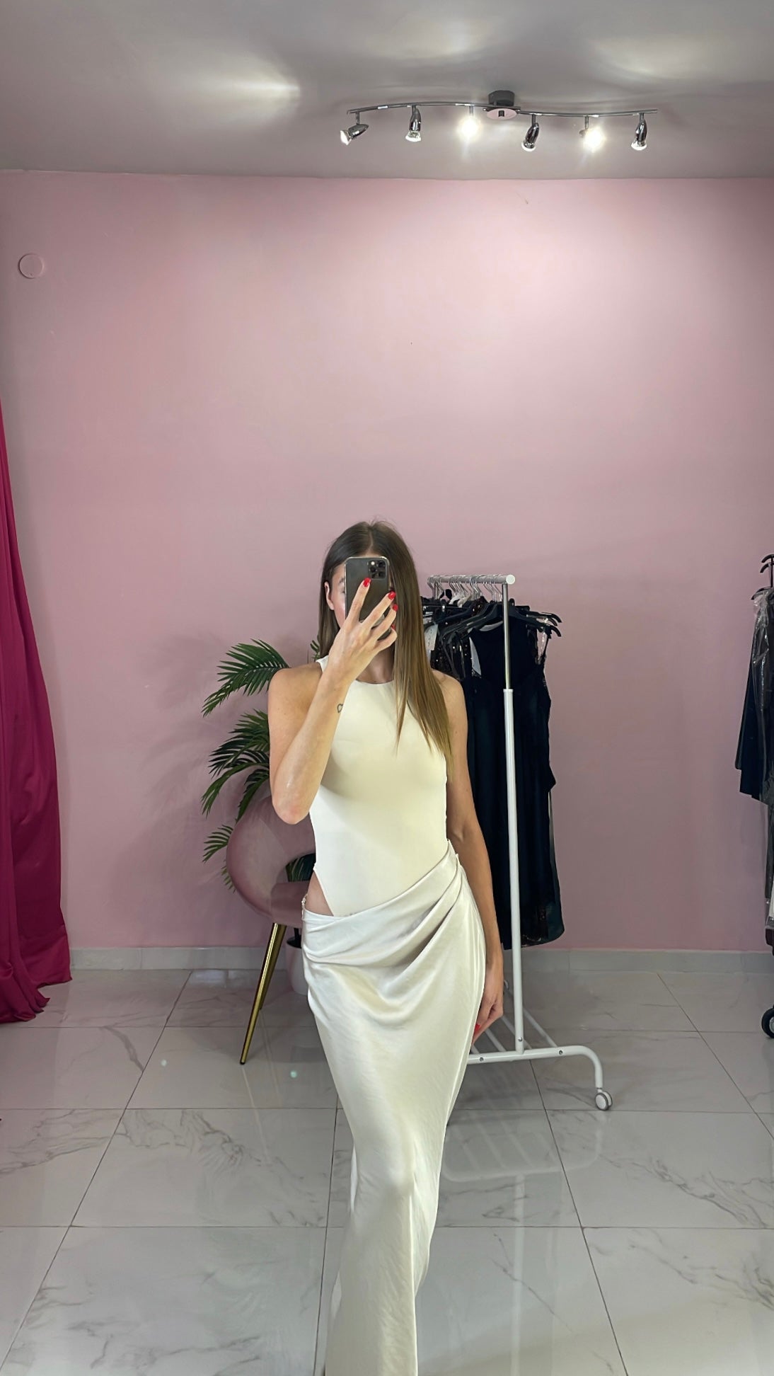 ABITO CUT OUT RASO