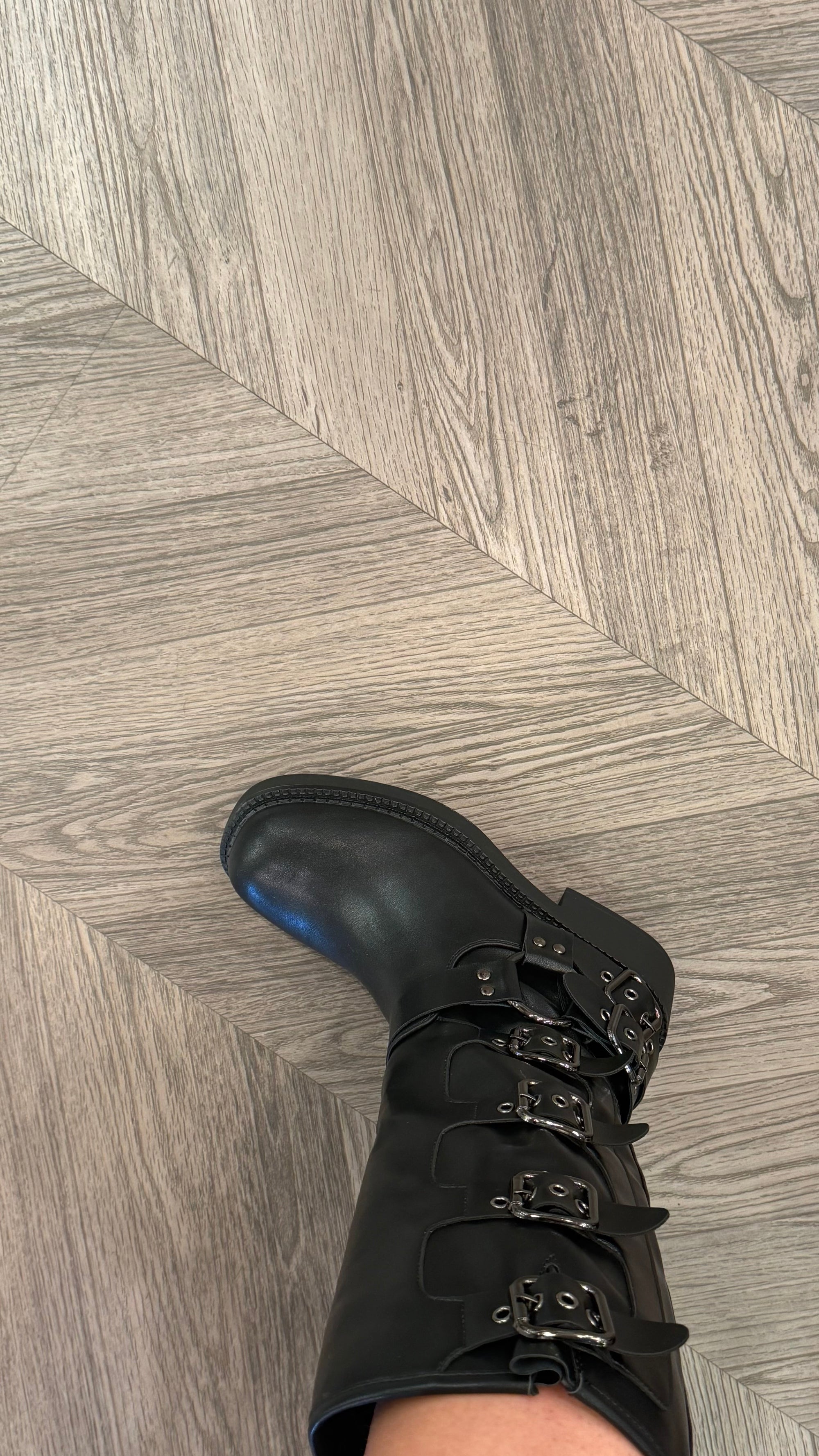 BIKER BOOTS