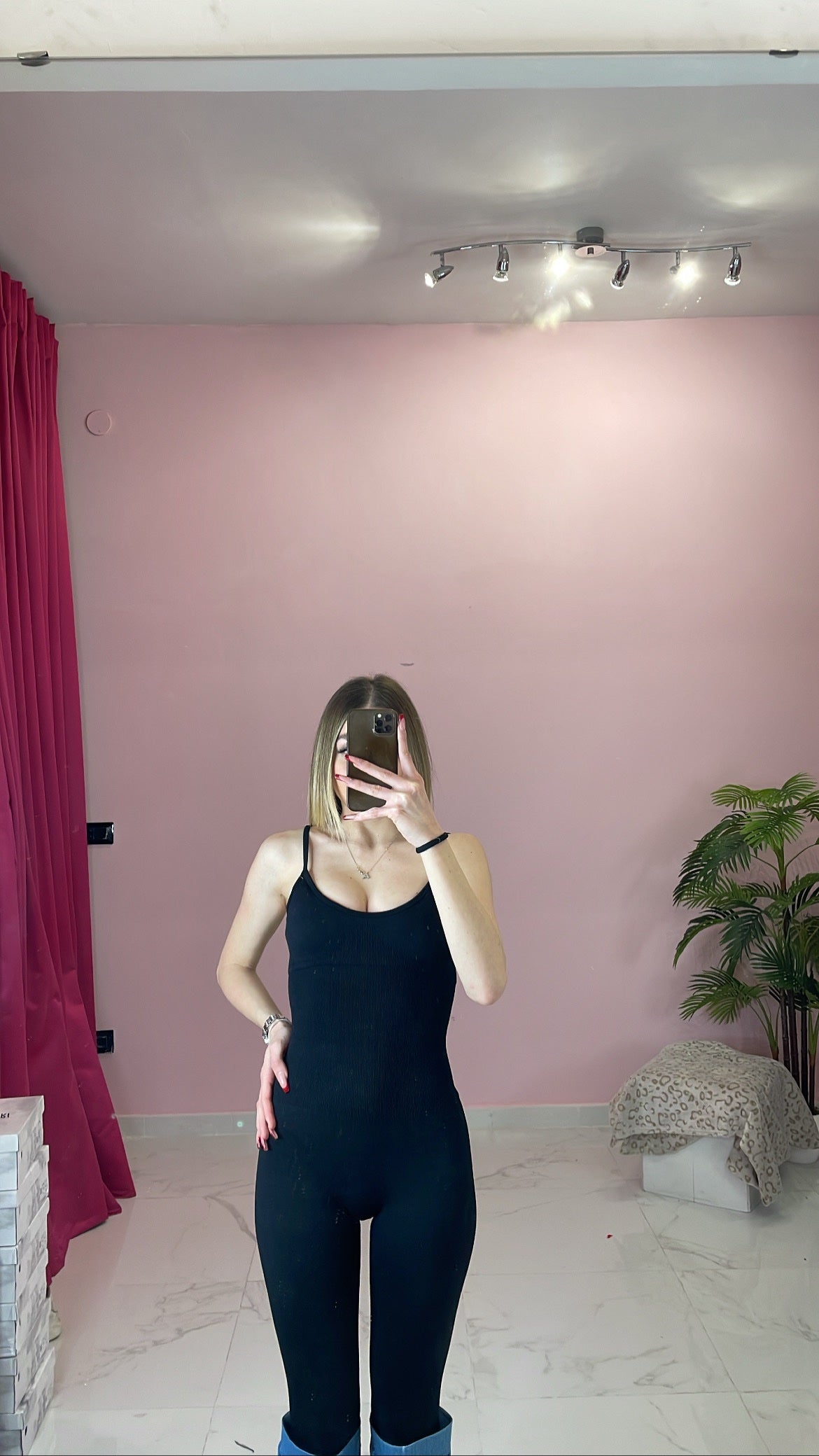 JUMPSUIT MODELLANTE