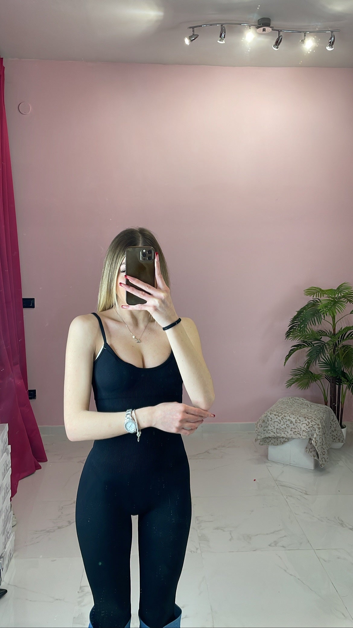 JUMPSUIT MODELLANTE