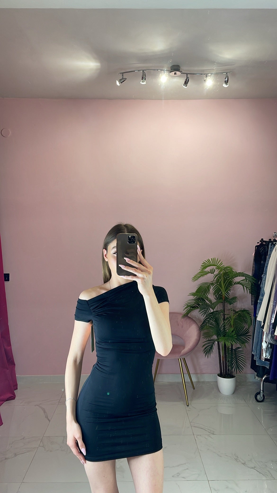 ABITO KIM MANICA CORTA