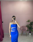 ABITO CUT OUT CON CINTA